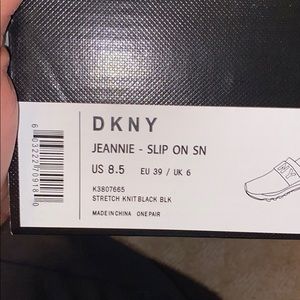 dkny jeannie slip on